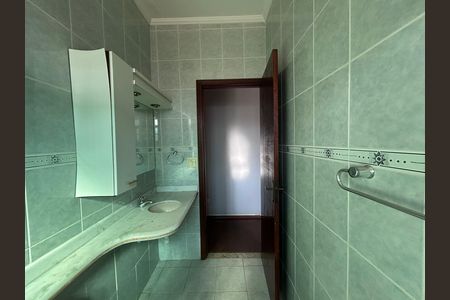 Casa à venda com 160m², 5 quartos e 2 vagas Casa à venda com 160m², 5 quartos e 2 vagasBanheiro da Suíte