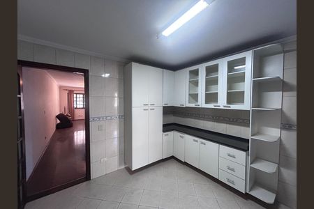 Casa à venda com 160m², 5 quartos e 2 vagas Casa à venda com 160m², 5 quartos e 2 vagasCozinha