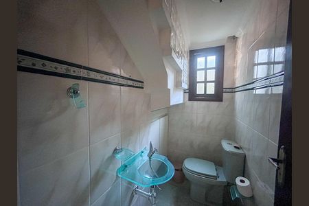 Casa à venda com 160m², 5 quartos e 2 vagas Casa à venda com 160m², 5 quartos e 2 vagasLavabo