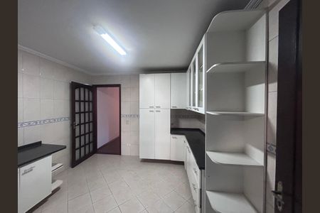 Casa à venda com 160m², 5 quartos e 2 vagas Casa à venda com 160m², 5 quartos e 2 vagasCozinha