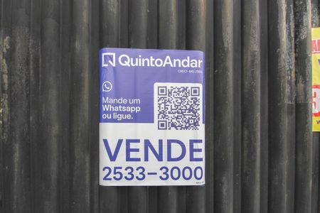 Casa à venda com 481m², 5 quartos e 3 vagas Casa à venda com 481m², 5 quartos e 3 vagasPlaquinha Instalada