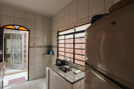 Casa à venda com 481m², 5 quartos e 3 vagas Casa à venda com 481m², 5 quartos e 3 vagasCozinha - casa 2