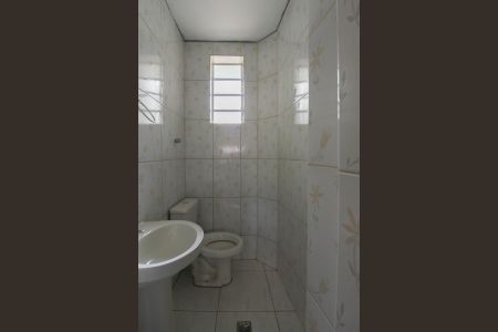 Casa à venda com 481m², 5 quartos e 3 vagas Casa à venda com 481m², 5 quartos e 3 vagasLavabo - Casa 1