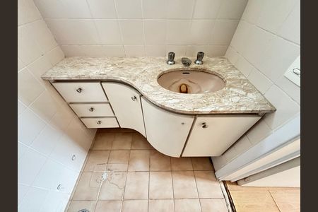 Apartamento à venda com 70m², 2 quartos e 1 vaga Apartamento à venda com 70m², 2 quartos e 1 vagaBanheiro da Suíte