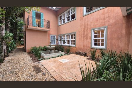Casa à venda com 511m², 5 quartos e 4 vagas