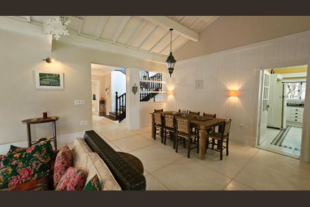 Casa à venda com 511m², 5 quartos e 4 vagas