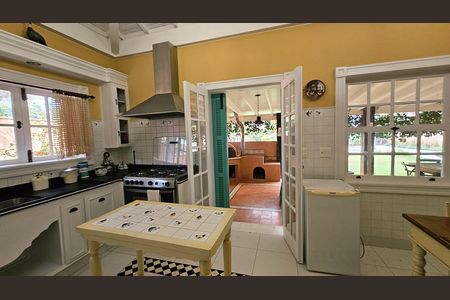 Casa à venda com 511m², 5 quartos e 4 vagas