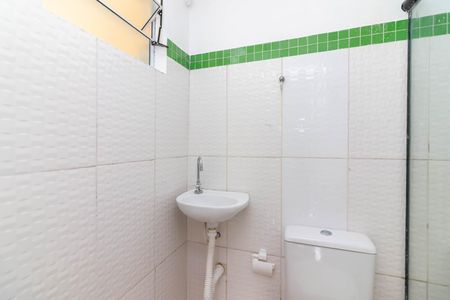 Banheiro de casa para alugar com 1 quarto, 25m² em Chora Menino, São Paulo