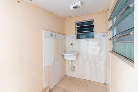 Casa para alugar com 25m², 1 quarto e sem vagaÁrea de Serviço