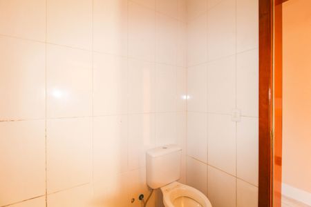 Casa à venda com 95m², 2 quartos e 1 vaga Casa à venda com 95m², 2 quartos e 1 vagaBanheiro