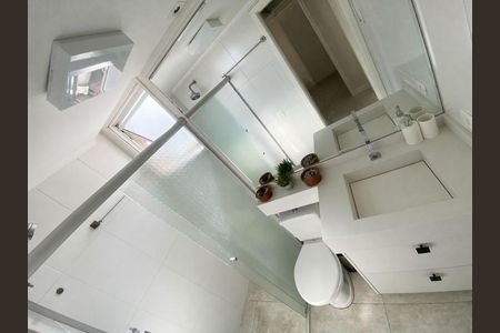 Banheiro 1 de apartamento para alugar com 2 quartos, 50m² em Quitaúna, Osasco