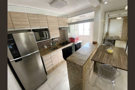 Cozinha de apartamento para alugar com 2 quartos, 50m² em Quitaúna, Osasco