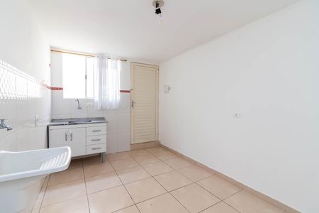 Cozinha e Área de Serviço de apartamento para alugar com 1 quarto, 28m² em Chora Menino, São Paulo