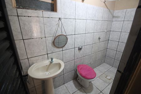Casa para alugar com 40m², 2 quartos e sem vagaBanheiro