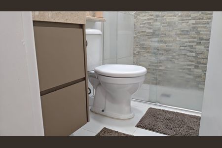 Apartamento à venda com 70m², 2 quartos e 1 vaga Apartamento à venda com 70m², 2 quartos e 1 vagaBanheiro