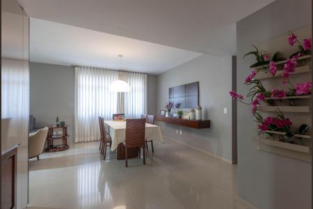 Apartamento à venda com 180m², 4 quartos e 4 vagasSala
