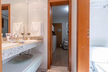 Apartamento à venda com 180m², 4 quartos e 4 vagasBanheiro