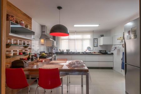 Cozinha de apartamento à venda com 4 quartos, 180m² em Buritis, Belo Horizonte