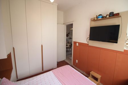 Apartamento à venda com 64m², 2 quartos e 2 vagasQuarto 2