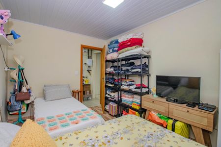 Quarto de casa à venda com 1 quarto, 60m² em Sarandi, Porto Alegre