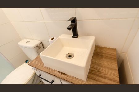 Apartamento para alugar com 47m², 2 quartos e sem vagaBanheiro
