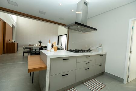 Casa de condomínio à venda com 421m², 4 quartos e 4 vagas Casa de condomínio à venda com 421m², 4 quartos e 4 vagasCOZINHA