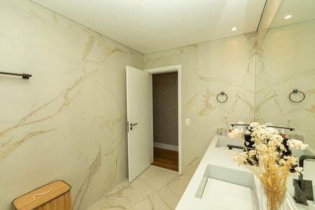 Casa de condomínio à venda com 421m², 4 quartos e 4 vagas Casa de condomínio à venda com 421m², 4 quartos e 4 vagasBANHEIRO SUITE MASTER