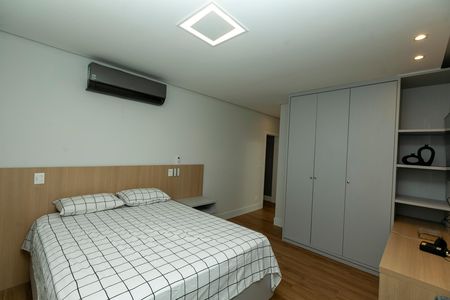 Casa de condomínio à venda com 421m², 4 quartos e 4 vagas Casa de condomínio à venda com 421m², 4 quartos e 4 vagasSUITE 3