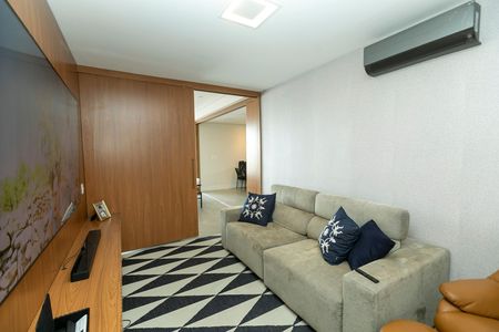 Casa de condomínio à venda com 421m², 4 quartos e 4 vagas Casa de condomínio à venda com 421m², 4 quartos e 4 vagasSALA DE TV