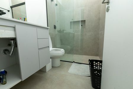 Casa de condomínio à venda com 421m², 4 quartos e 4 vagas Casa de condomínio à venda com 421m², 4 quartos e 4 vagasBANHEIRO SUITE 3