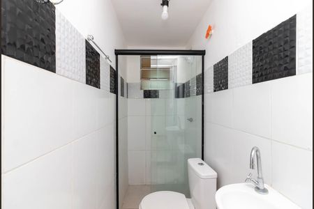 Banheiro de apartamento para alugar com 1 quarto, 22m² em Chora Menino, São Paulo