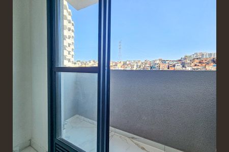 Apartamento para alugar com 38m², 2 quartos e sem vagaSacada