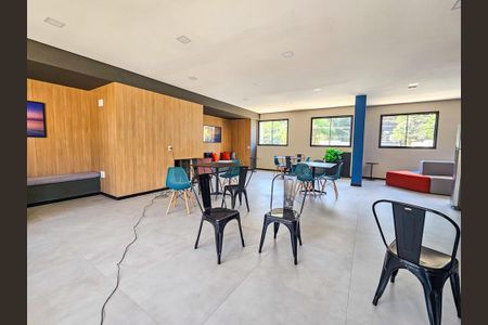 Apartamento para alugar com 38m², 2 quartos e sem vagaÁrea comum - Salão de festas