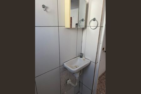 Casa para alugar com 25m², 1 quarto e sem vaga Casa para alugar com 25m², 1 quarto e sem vagaBanheiro