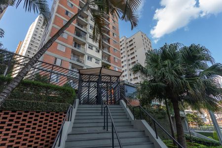 Apartamento para alugar com 65m², 2 quartos e 1 vaga Apartamento para alugar com 65m², 2 quartos e 1 vagaFachada
