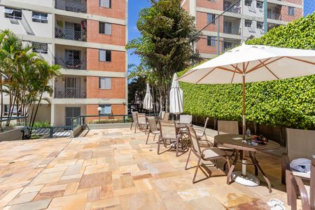 Apartamento para alugar com 65m², 2 quartos e 1 vaga Apartamento para alugar com 65m², 2 quartos e 1 vagaÁrea comum - Piscina