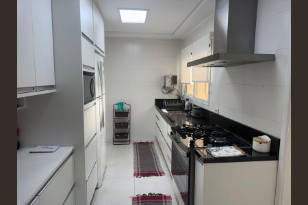 Apartamento à venda com 160m², 3 quartos e 3 vagas Apartamento à venda com 160m², 3 quartos e 3 vagasCozinha