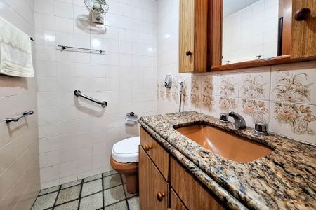 Apartamento à venda com 140m², 3 quartos e 2 vagasBanheiro Social