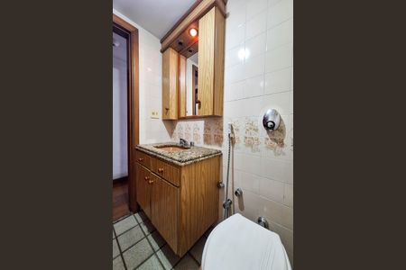 Apartamento à venda com 140m², 3 quartos e 2 vagasBanheiro da Suíte 1