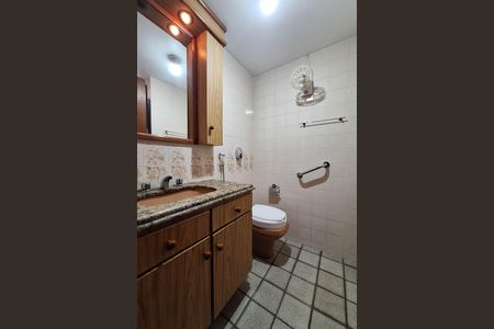Apartamento à venda com 140m², 3 quartos e 2 vagasBanheiro da Suíte 1