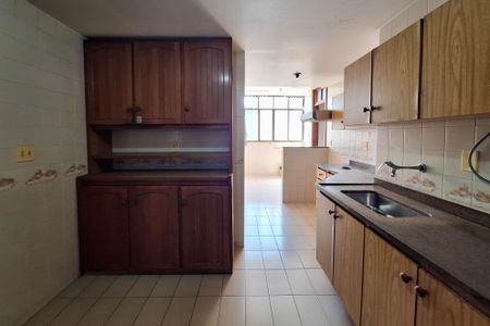 Apartamento à venda com 140m², 3 quartos e 2 vagasCozinha