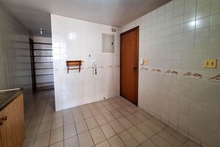 Apartamento à venda com 140m², 3 quartos e 2 vagasCozinha