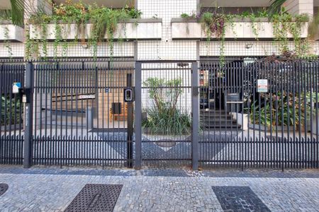 Apartamento à venda com 140m², 3 quartos e 2 vagasFachada