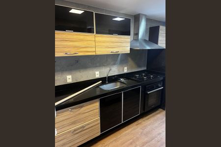 Cozinha de apartamento para alugar com 2 quartos, 70m² em Setor Bela Vista, Goiânia