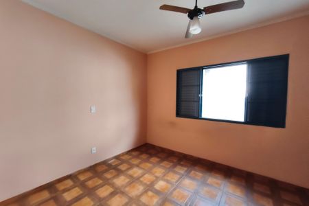 Casa à venda com 249m², 4 quartos e 2 vagasCasa 2 - Quarto 4
