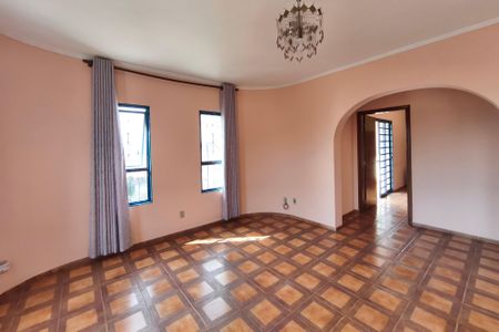 Casa à venda com 249m², 4 quartos e 2 vagasCasa 2 - Sala