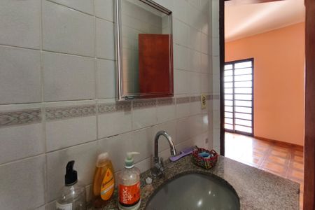 Casa à venda com 249m², 4 quartos e 2 vagasCasa 2 - Lavabo