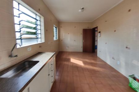 Casa à venda com 249m², 4 quartos e 2 vagasCozinha