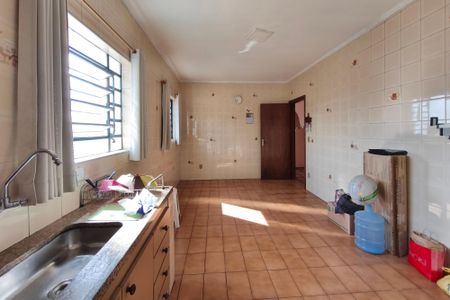 Casa à venda com 249m², 4 quartos e 2 vagasCasa 2 - Cozinha 2