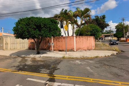 Casa à venda com 249m², 4 quartos e 2 vagasFachada